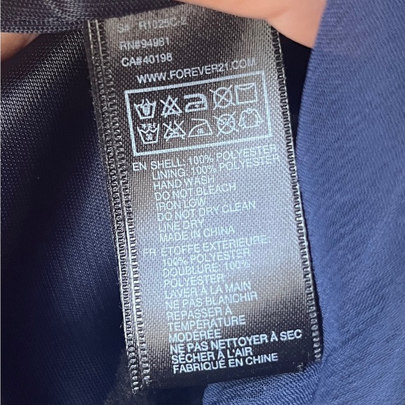 Forever 21 Navy Romper | Size L | Gently Worn | Tall Girl Friendly + Pockets - Picture 4 of 5